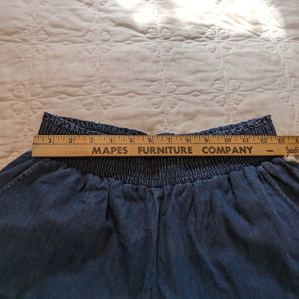Universal thread pull up denim shorts size medium - Picture 6 of 7